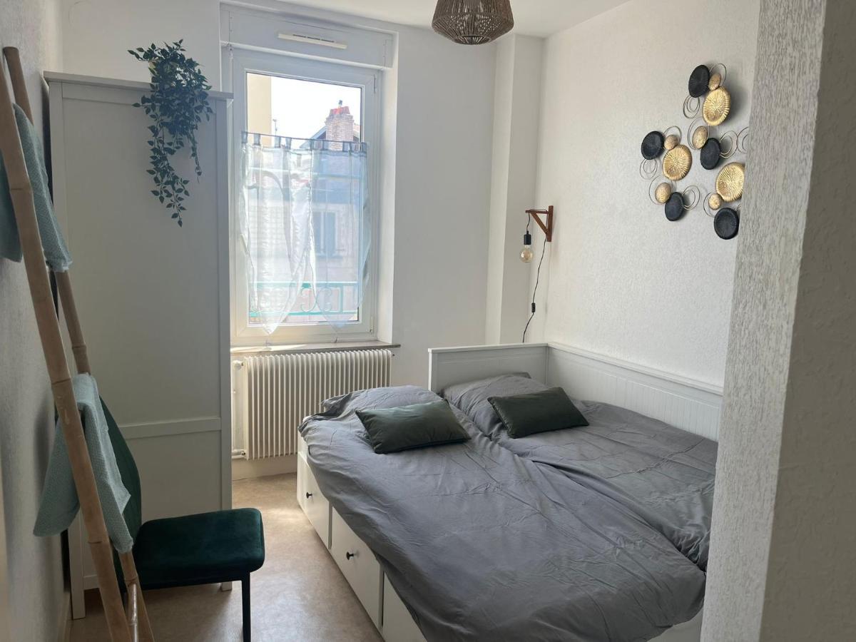 Frida- Thermal A 2 Min- 10 Pers - Chez Julie Apartment